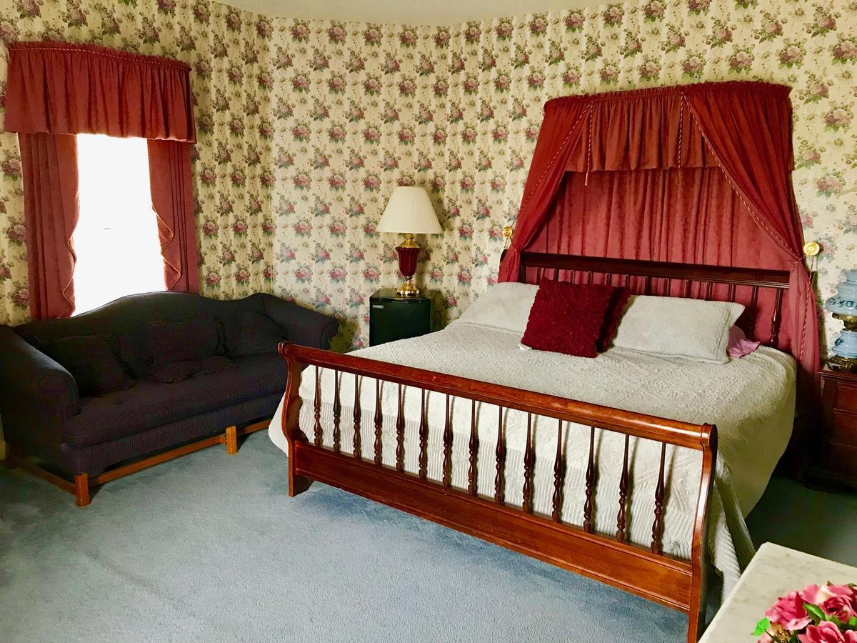 Rabbit Creek Bed & Breakfast Versailles Екстериор снимка